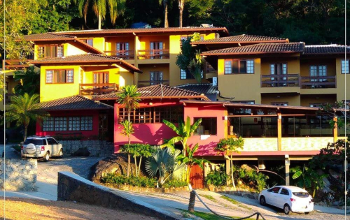 Ilhabela sempre propôs a seus admiradores maravilhas como suas praias, cachoeiras e seus lugares de paisagens exuberantes. Agora a Pousada Ilhote da Prainha abre suas portas, oferecendo-lhes um novo espaço com conforto e tranquilidade, em meio a fauna e f